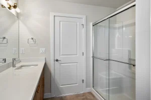 Glass Shower Doors Near You | Glass Innovation